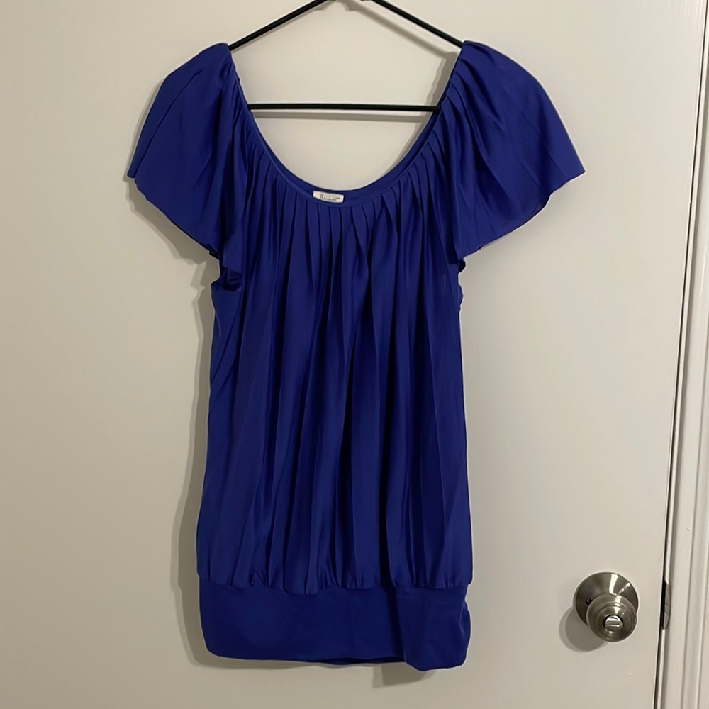 Pretty French blue short sleeve shirt